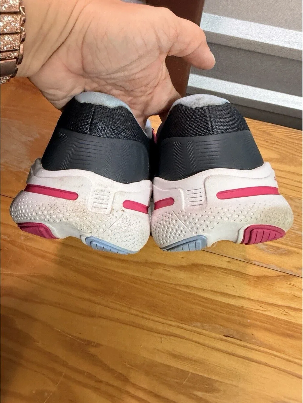 Brooks Ghost Max Women’s 10 Extra Wide Running/Walking Sneakers Blue Pink